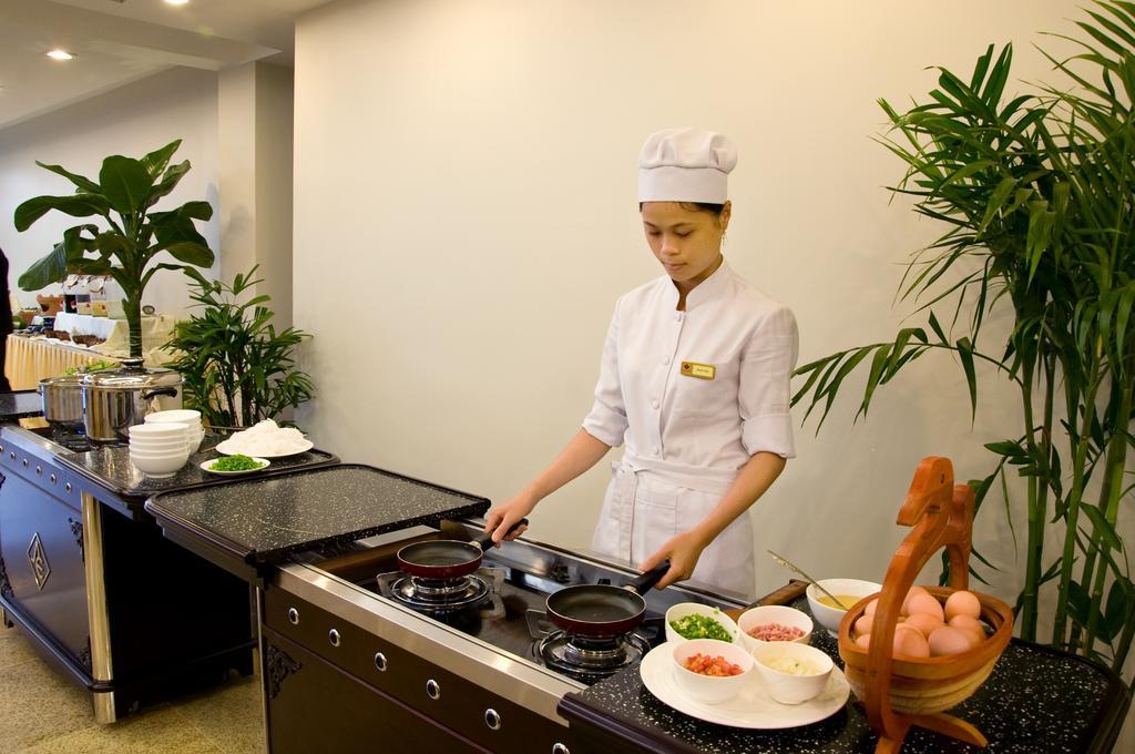 Gold Hotel Хюэ Экстерьер фото