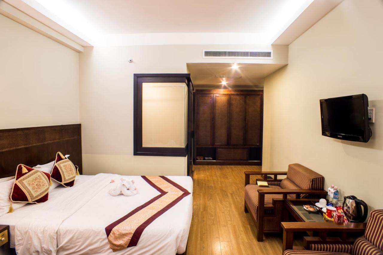 Gold Hotel Хюэ Экстерьер фото